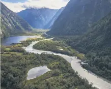  ?? ?? Enjoy spectacula­r views of Fiordland from the sky.