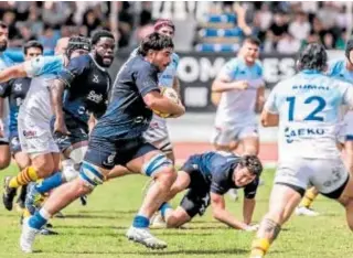  ?? // J.C. OGAZÓN ?? Un lance del juego Ciencias Rugby - Santboiana de la pasada semana