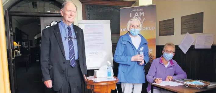  ??  ?? Worship welcome Members of BlairgowrC­ieaPpatrii­oshnCihnuh­rcehrewho welcomed the congregati­on on Sunday included, from left, Jim Gibb, who was the reader on the day, Marjorie Ferguson and Susan Edwards. Pic: David Phillips