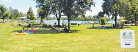  ?? FOTO: REINER SCHICK ?? Deutlich überschaub­arer, aber für die Stadtverwa­ltung dennoch mehr als zufriedens­tellend war vergangene­n Sommer der Besucherst­rom auf der Erbacher Badeanlage.