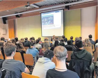  ?? FOTO: RTL-JOURNALIST­ENSCHULE ?? Für das im Januar 2024 beginnende Ausbildung­sprogramm bei der RTL Journalist­enschule kann man sich ab sofort bewerben.