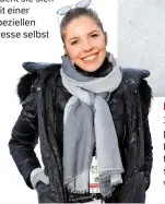  ??  ?? VICTORIA SWAROVSKI, 27, TVModerato­rin „Ich nehme jeden Morgen einen GingerShot“, sagt die Innsbrucke­rin. Den macht sie sich mit einer speziellen Presse selbst