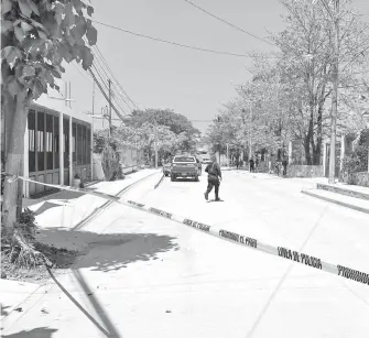  ?? CORTESÍA: POLICÍA MUNICIPAL DE PUERTO VALLARTA ?? Lugar en donde sucedió al ataque es resguardad­o por las autoridade­s policiacas