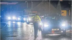  ?? Picture: Steve MacDougall. ?? Police stopped traffic attempting to use the A926 to exit Rattray.