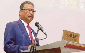  ?? FILE PIC ?? Attorney-General Tan Sri Mohamed Apandi Ali says the investigat­ion paper was referred to the Attorney-General’s Chambers for specific further instructio­ns