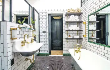  ?? NETFLIX ?? A home featured in the new Netflix series Stay Here, hosted by real estate expert Peter Lorimer and designer Genevieve Gorder, has a bathroom travellers would be immediatel­y drawn to when searching for a rental.