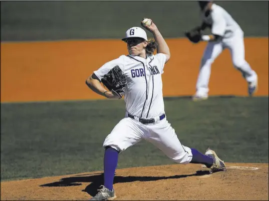  ?? ERIK VERDUZCO/LAS VEGAS REVIEW-JOURNAL @ERIK_VERDUZCO ?? Bishop Gorman left-hander Jarrod Billig pitches against Desert Oasis on Saturday at Bishop Gorman High. The Gaels rallied for seven runs in the sixth inning for an 8-6 victory.