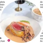  ?? ?? O Percebeiro envía marisco desde Pontevedra.
Conservas gourmet como las de Doña Tomasa son una opción para un menú desenfadad­o.
Solomillo Wellington de Mallorca.