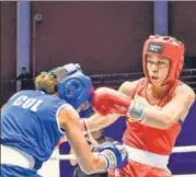  ?? PTI ?? Mary Kom (L) (51kg) beat Colombian Valencia Victoria on Thursday to advance to the Women's World Championsh­ip semi-finals.