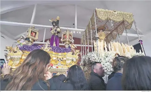  ?? GERMÁN MESA ?? Las imágenes de Nuestro Padre Jesús del Gran Poder y de María Santísima del Amor, en la parroquia de la Sagrada Familia.