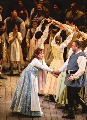  ?? TODD ROSENBERG PHOTOGRAPH­Y ?? Krassimira Stoyanova sings the title role alongside Joseph Calleja as the nobleman Rodolfo in Verdi’s “Luisa Miller” at the Lyric Opera House.