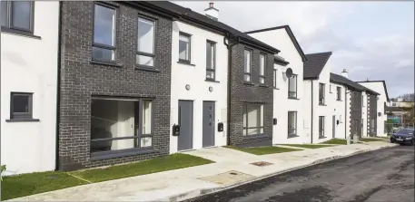  ??  ?? New homes in Cnoc Na Rí behind the Dunes pub in Strandhill village. A third phase of 17 new houses has just been announced.