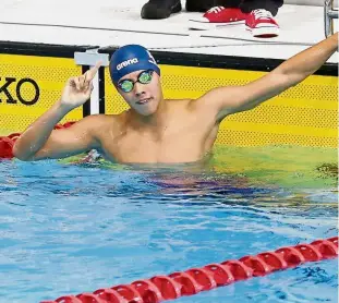  ?? — IZZRAFIQ ALIAS / The Star ?? Speedster: Sarawakian Welson Sim celebratin­g his victory in the men’s 200m freestyle event at the Malaysian Open swimming championsh­ips at the National Aquatic Centre in Bukit Jalil yesterday.