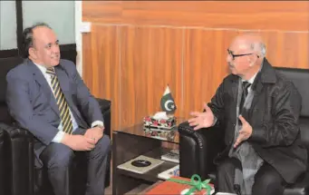  ?? ISLAMAD
-APP ?? Adel Elarbi, Ambassador of Tunisia in Pakistan calls on Irfan Siddiqui, Advisor to the Prime Minister at National History and Literary Heritage Division.