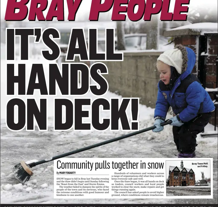  ??  ?? BELOW: Barry Morgan clearing up the Newcourt Road in Bray .