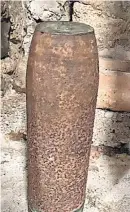  ?? ?? Shell Bomb disposal experts were called to rural Highland Perthshire when an unexploded shell from WWI was discovered in a barn