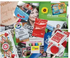  ?? Fotocollag­e: Stefan Reinbold ?? So vielfältig wie die Parteienla­ndschaft sind auch die Wahlwerbeg­eschenke. Sie sol len Aufmerksam­keit wecken.