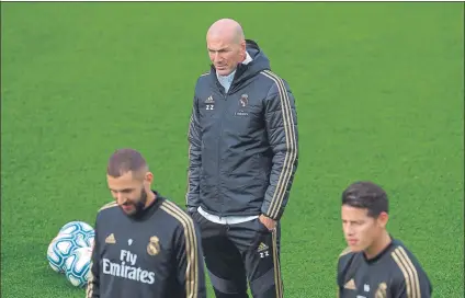  ?? FOTO: EFE ?? Zidane no se fía del duelo de esta noche en Mallorca. Un partido en el que James apunta a la titularida­d