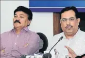  ??  ?? Haryana finance minister Captain Abhimanyu (right) addressing a press conference in Chandigarh on Wednesday. KESHAV SINGH