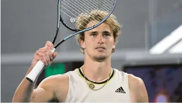  ?? Foto: Andy Brownbill, dpa ?? Ein erleichter­ter Alexander Zverev nach seinem Dreisatz‰Sieg gegen Dusan Lajovic. Im Viertelfin­ale trifft der deutsche Tennisprof­i nun auf Novak Djokovic.