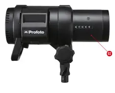  ??  ?? You can fit Profoto OCF light shaping attachment­s such as a softbox