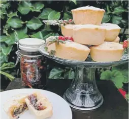  ?? ?? Karen’s homemade mince pies with frangipane topping