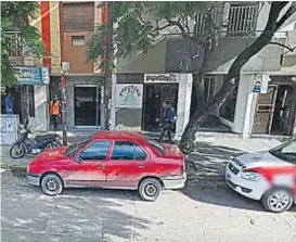  ?? (GOOGLE STREET VIEW) ?? Temeridad. El asalto ocurrió en un edificio ubicado sobre calle Santa Fe, frente a la Jefatura de Policía de Córdoba.