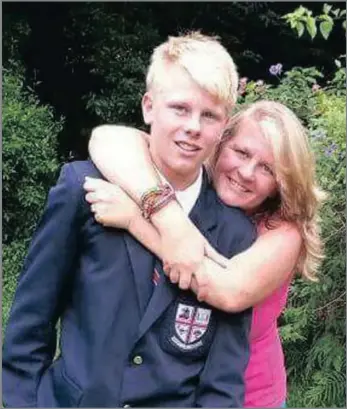  ?? PICTURE: SUPPLIED ?? GENEROSITY: Janine Magree with her son, Bryn, who became an organ donor just months before he collapsed with a brain aneurysm and died.