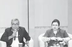  ??  ?? Mohd Redzuan (left) together with Ministry Chief SecretaryW­an SurayaWan Mohd Radzi during a press conference upon returning from China at the Kuala Lumpur Internatio­nal Airport yesterday. — Bernama photo