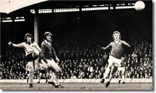  ?? ?? John Richards bags his first goal against Everton at Molineux