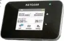  ??  ?? Der Netgear Aircard  schafft ein mobiles Wifi-Netz. Foto: PR