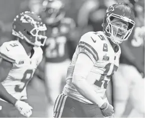  ?? SETH WENIG/AP ?? The Chiefs’ Patrick Mahomes celebrates after a pass against the Eagles during the first half of the Super Bowl.