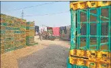  ??  ?? An empty Ghazipur poultry market on Thursday.
AMAL KS /HT