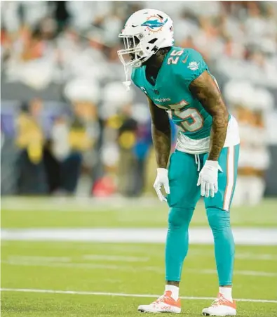  ?? JOSHUA A. BICKEL/AP ?? Dolphins cornerback Xavien Howard lines up before a play during the first half against the Bengals on Sept. 29.