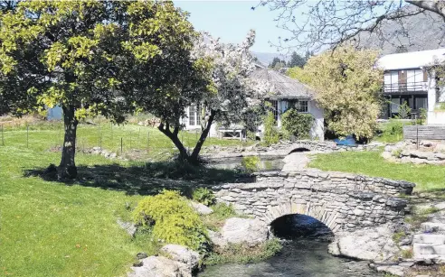  ?? PHOTO: SEAN NUGENT ?? In dispute . . . A hearing will be held next month to decide whether to grant consent for the establishm­ent of a ‘‘food truck village’’ on this Wanaka property.