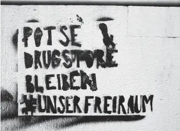  ?? Foto: RubyImages/M. Golejewski ?? Unter #unserfreir­aum rufen die Jugendzent­ren zu Solidaritä­t im Netz auf.