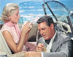  ?? PARAMOUNT PICTURES ?? Grace Kelly e Cary Grant. Obra-prima de elegância, humor, romance