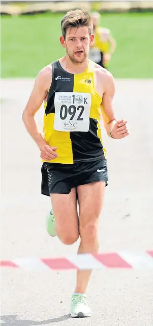  ?? Photograph by Colin Rennie ?? ON FORM: Aberdeen Metro runner Cameron Strachan.