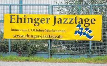  ?? FOTO: JAZZCLUB EHINGEN ?? Solch ein Banner des Jazzclubs für die Ehinger Jazztage ist verschwund­en.