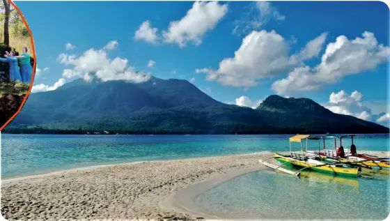  ??  ?? Camiguin White Island Sandbar.