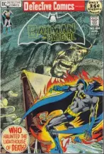  ??  ?? HA UNTIN G In August 1971, Irv Novick and Dick Giordano mixed pencil shading with more classic line art for this spooky Detective Comics cover.