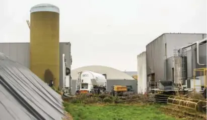  ?? FOTO TOM PALMAERS ?? In november vorig jaar vielen speurders bij biogascent­rale Biopower in Tongeren (foto) en bij enkele andere bedrijven in de mestsector in Bocholt, Geel en Beveren.