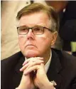  ?? Foto: imago images/ZUMA Press/Ana Ramirez ?? Republikan­er Dan Patrick will, dass Alte für ihr Enkel sterben.