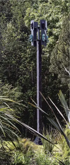  ??  ?? Vertical Migration: Slit Gongs, far left,
and Antenna (Man Blong Custom), above, both at Mount
Stuart; Double Jeopardy – Crocodiles and Canoes, main,
and Double Jeopardy – Twin Studies, above left, both at Common Guild