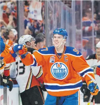  ?? AMBER BRACKEN/FILES ?? Edmonton Oilers captain Connor McDavid has reportedly signed an eight-year contract worth US$13.25 million annually.