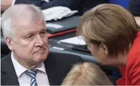  ?? Bild: BERND VON JUTRCZENKA ?? ENADE. Tysklands inrikesmin­ister Horst Seehofer och förbundska­nsler Angela Merkel.