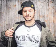  ?? FOTO: R. SCHWARK ?? Thomas Schnitzer alias Thööö bringt sein erstes Album raus. Sein Traum war es schon immer, seine Passion auf Platte zu bringen.