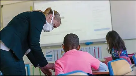  ??  ?? Dans une classe d’une école primaire de Mantes-la-Jolie (Yvelines), le 19 mai.