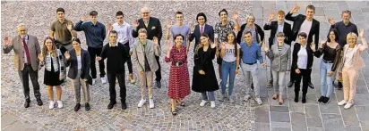  ?? BILD: SN/PRESSEFOTO FRANZ NEUMAYR/ANDREA ?? Schülerinn­en und Schüler aus Salzburger Gymnasien zu Gast im Landtag.