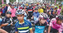  ?? BBXPIX ?? The disappoint­ed participan­ts of Pulau Indah 180 Cycling Challenge after it was called off yesterday.